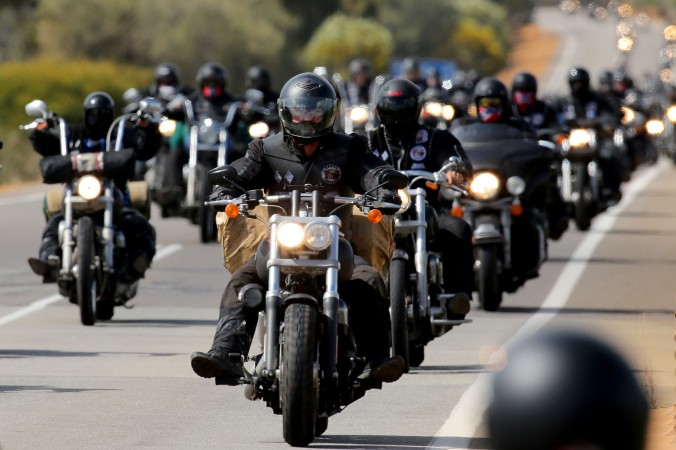 Compartir una moto ahora está prohibido en Indonesia